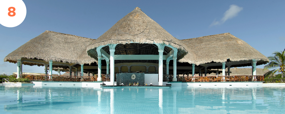 Grand Palladium Kantenah Swim-Up Bar